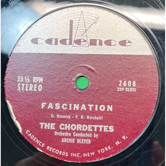 The Chordettes Around the World / Fascination 33 Vinyl Compact Doo Wop Cadence - Picture 2 of 6
